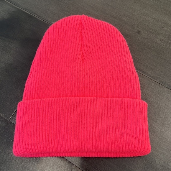 NEW WITHOUT TAGS HAT - Picture 6 of 12